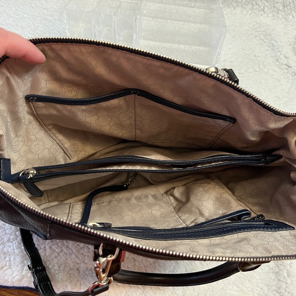 Authentic Michael Kors Handbag - image 4
